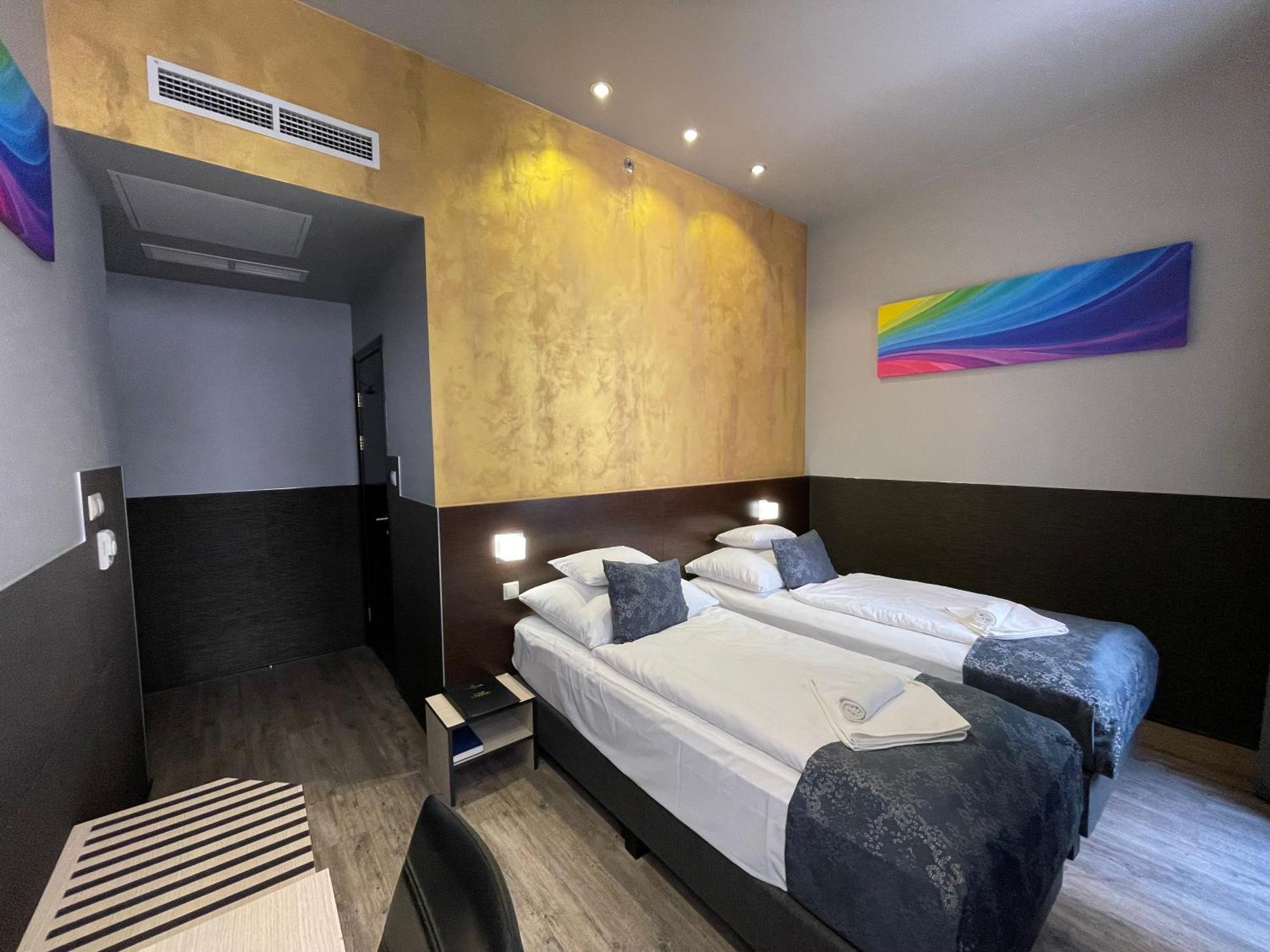 Carat Boutique Hotel Budapest Exterior photo