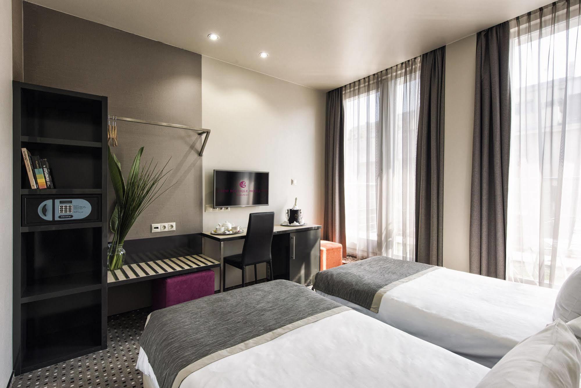 Carat Boutique Hotel Budapest Exterior photo